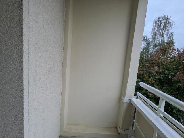 Helle 3 Zimmer Wohnung mit Balkon und moderner Einbauküche
