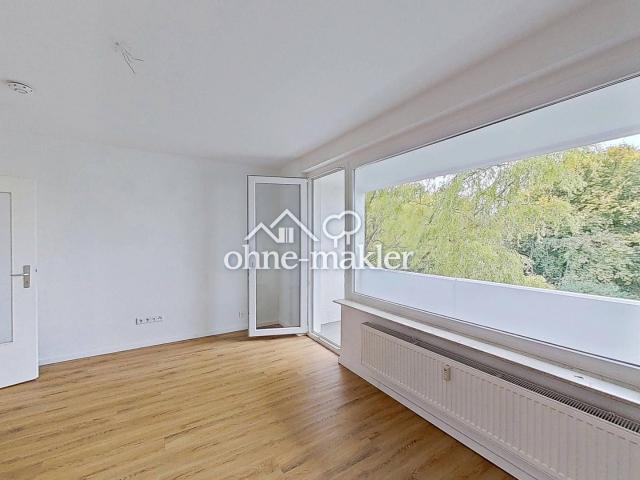 Helle 3 Zimmer Wohnung mit BALKON und Blick ins Grüne