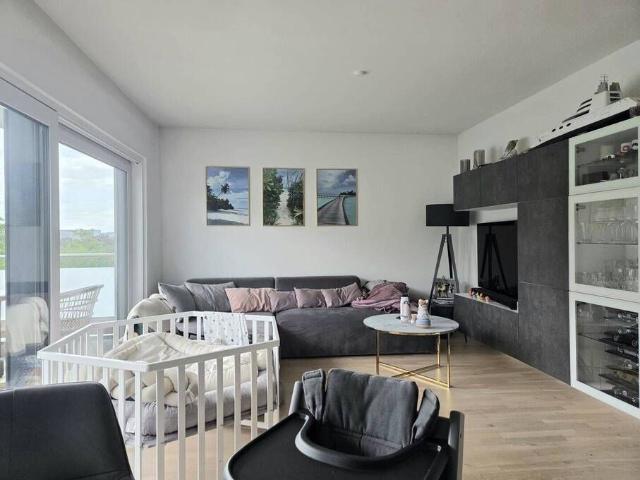 Helle 3 Zimmer Wohnung mit Balkon und EBK