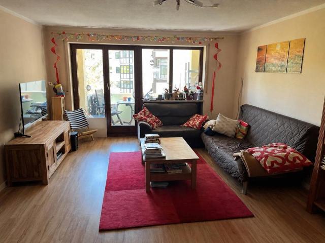 Helle 3 Zimmer Wohnung, mit Balkon und Hobbyraum
