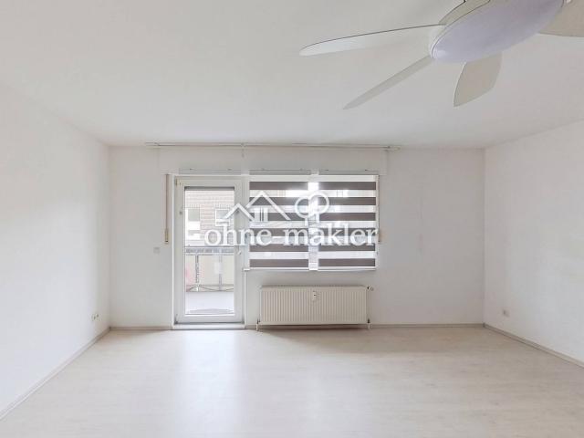 Helle 3 Zimmer Wohnung mit BALKON und WANNENBAD