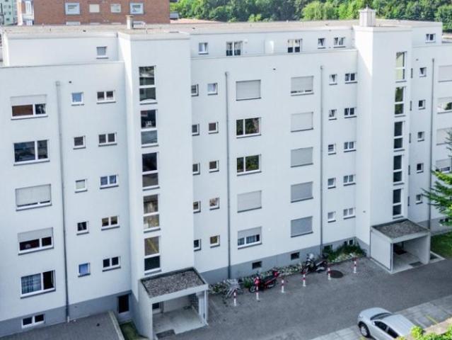 Helle 3 Zimmer Wohnung mit Balkon zentral in Olten