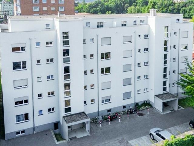 Helle 3 Zimmer Wohnung mit Balkon zentral in Olten
