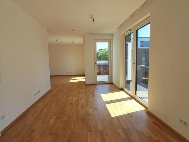Helle 3 Zimmer Wohnung mit Dachterrasse