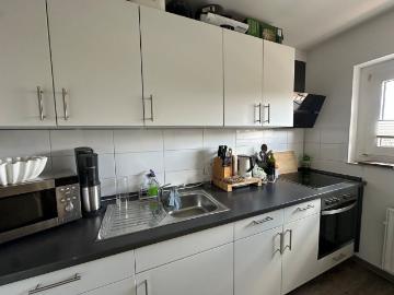 Helle 3 Zimmer Wohnung mit Einbauküche