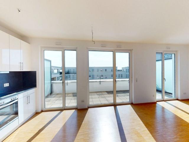 Helle 3 Zimmer Wohnung mit Einbauküche