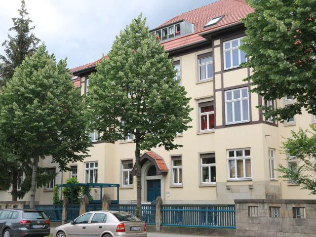 helle 3 Zimmer Wohnung mit Erker