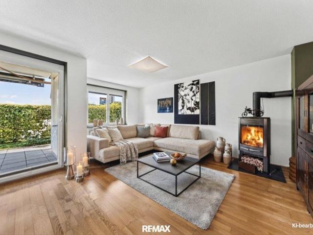Helle 3 Zimmer Wohnung mit Garten, Terrasse, Kamin und top Grundriss – vielseitig nutzbar in St. Johann