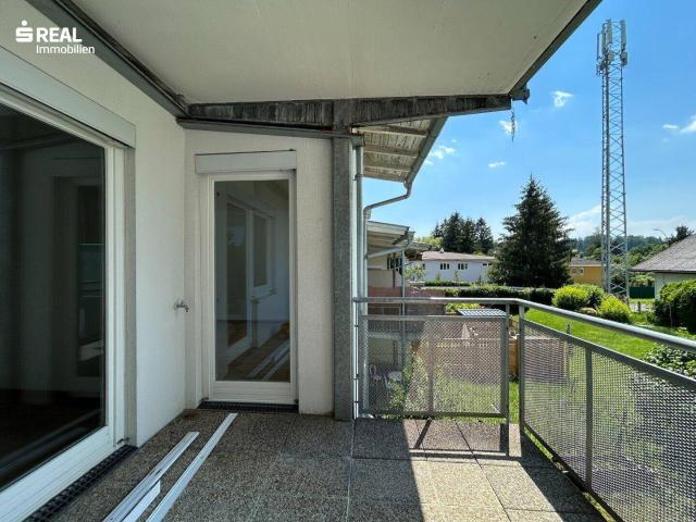 Helle 3 Zimmer Wohnung mit gemütlicher Terrasse