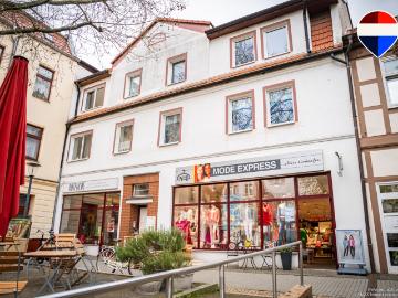Helle 3 Zimmer Wohnung mit großem Balkon im Herzen von Burg