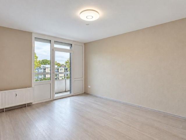 HELLE 3 ZIMMER WOHNUNG MIT GROßEM SONNENBALKON IN KREFELD FISCHELN ZU MIETEN!