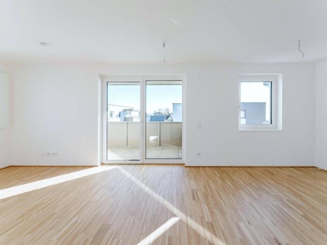 Helle 3 Zimmer Wohnung mit Loggia 3. OG Erstbezug
