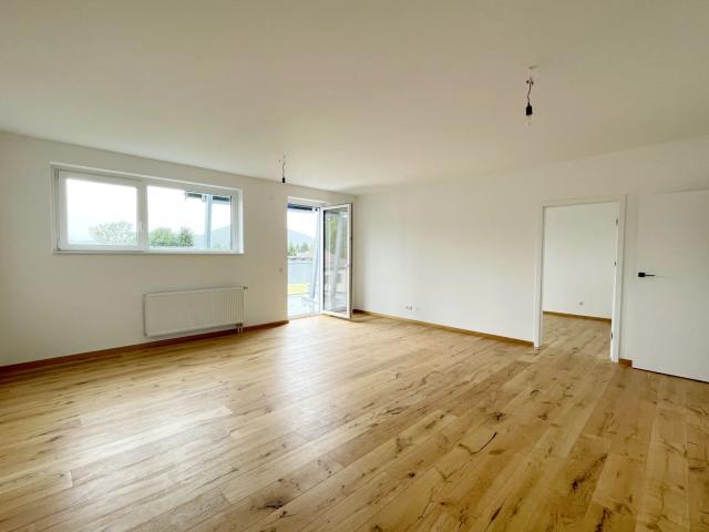 Helle 3 Zimmer Wohnung mit separater Küche und sonnigem Balkon!