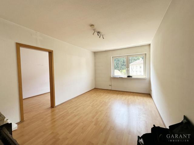 Helle 3 Zimmer Wohnung auch WG geeignet!