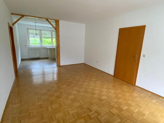 Helle 3 Zimmer Wohnung im Obergeschoss mit Balkon
