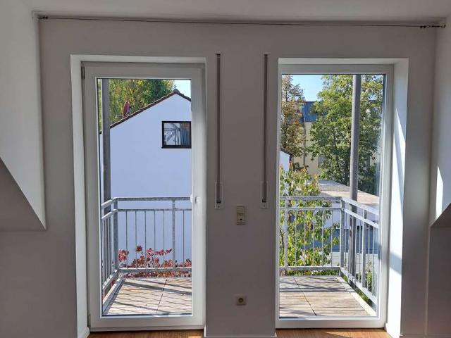 Helle 3 Zimmer Wohnung im Westen mit Balkon und Tiefgarage
