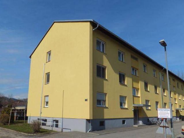 Helle 3 Zimmer Wohnung im 2. Obergeschoss geförderte Miete 3 Zimmer