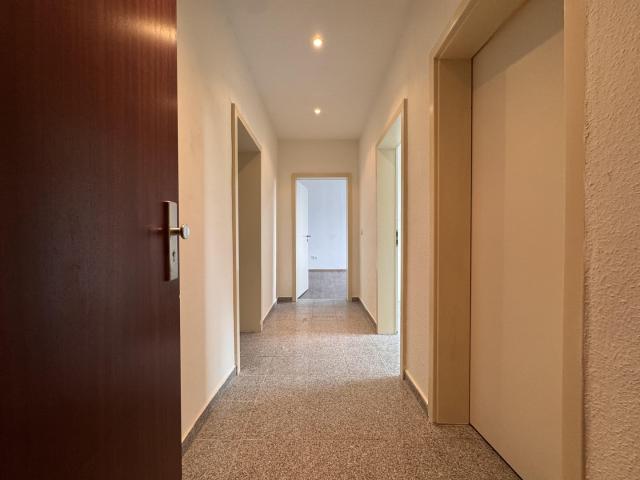 Helle 3 Zimmer Wohnung in der 2. Etage in Altenessen