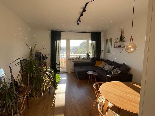 Helle 3 Zimmer Wohnung in Stuttgart Bad Cannstatt