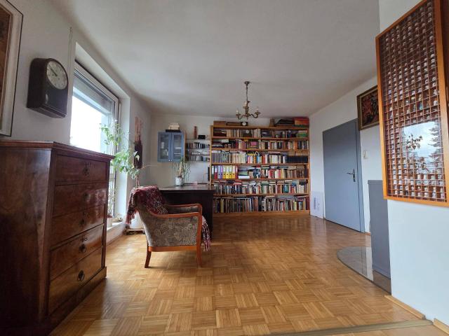 Helle 3 Zimmer Wohnung zu vermieten