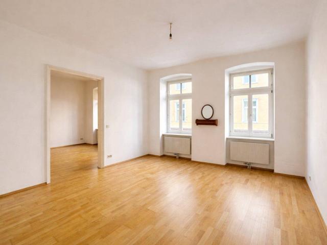 Helle 3 Zimmer Wohnung, 72,85m², teilsaniert mit bewilligtem Balkon und großem Potenzial Yppenplatz Nähe