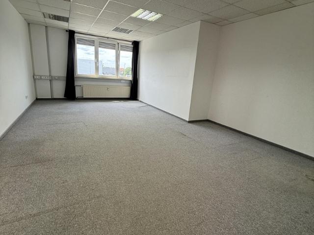 Helle 3 Zimmer Wohnung 88 m² in Fürth – Einbauküche, Top Anbindung, provisionsfrei
