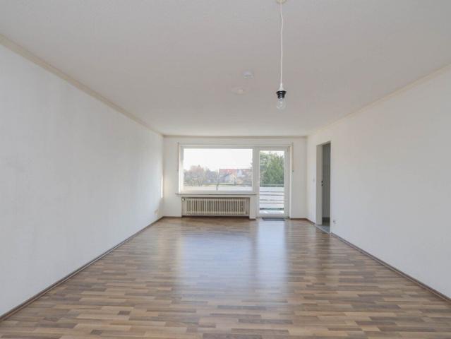 Helle 3 Zimmer Dachgeschosswohnung mit Balkon in Mönchengladbach Neuwerk