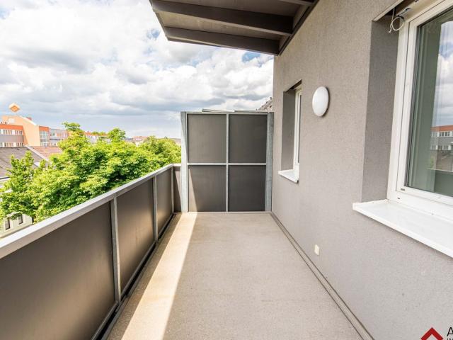 Helle 3 Zimmer Dachgeschosswohnung mit Balkon ohne Lift!