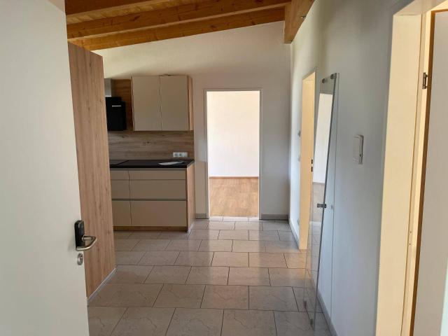 Helle 3 Zimmer Dachgeschosswohnung mit Balkon – Wohnen, wo andere Urlaub machen