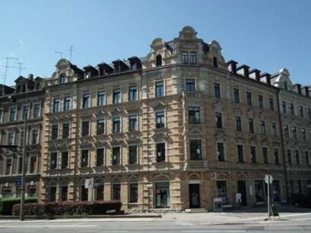 Helle 3 Zimmer Dachgeschosswohnung über 2 Etagen zu vermieten/ Fahrstuhl im Haus!