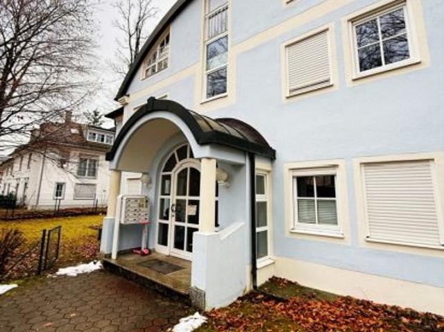 Helle 3 Zimmer Dachgeschoss Wohnung mit Galerie im Stadtteil Trudering Riem