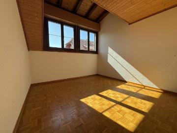 Helle 3½ Zimmer Dachwohnung mit Galerie am Albert Anker Weg 3, 2502 Biel