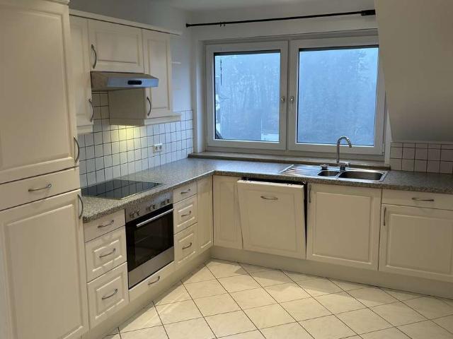 Helle 3 Zimmer DG Wohnung