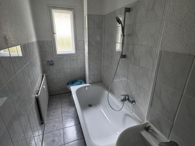 Helle 3 Zimmer EG Wohnung mit Balkon