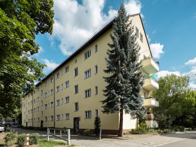Helle 3 Zimmer EG Wohnung mit Balkon