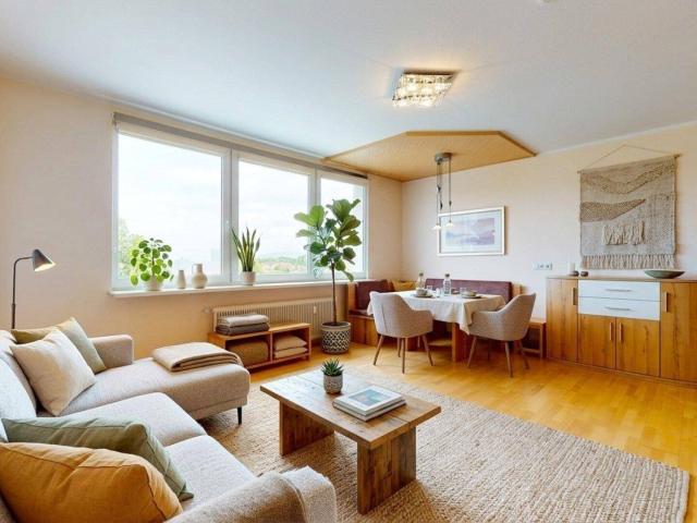Helle 3 Zimmer Eigentumswohnung mit Westloggia, Parkplatz und Gartenanlage in Klagenfurt Welzenegg