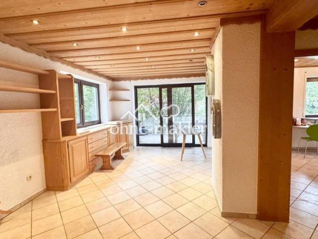 Helle 3 Zimmer Erdgeschosswohnung mit Balkon und großem Garten zur alleinigen Nutzung