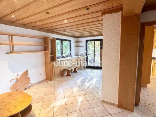 Helle 3 Zimmer Erdgeschosswohnung mit Balkon & großem Garten zur alleinigen Nutzung
