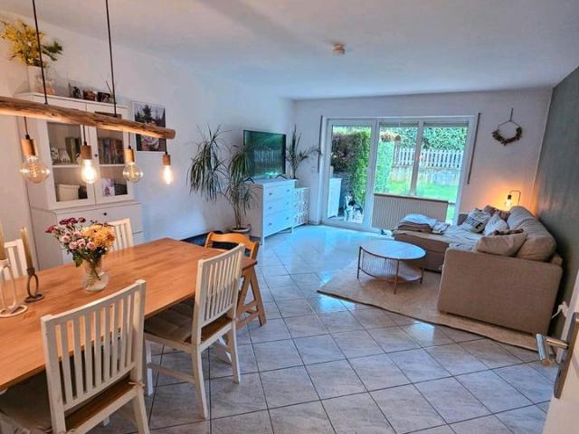 Helle 3 Zimmer Erdgeschosswohnung mit Garten & Garage in Werneck