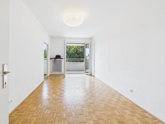 Helle 3 Zimmer Innenstadtwohnung mit südseitiger Loggia im 4. Liftstock