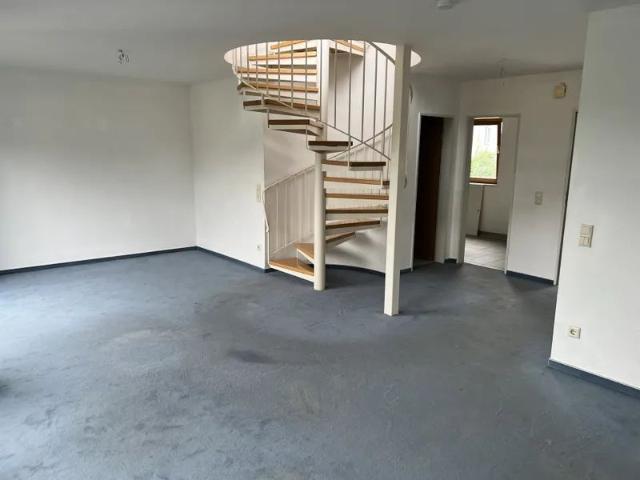 Helle 3 Zimmer Maisonette mit Dachterrasse in Königswinter Heisterbacherrott