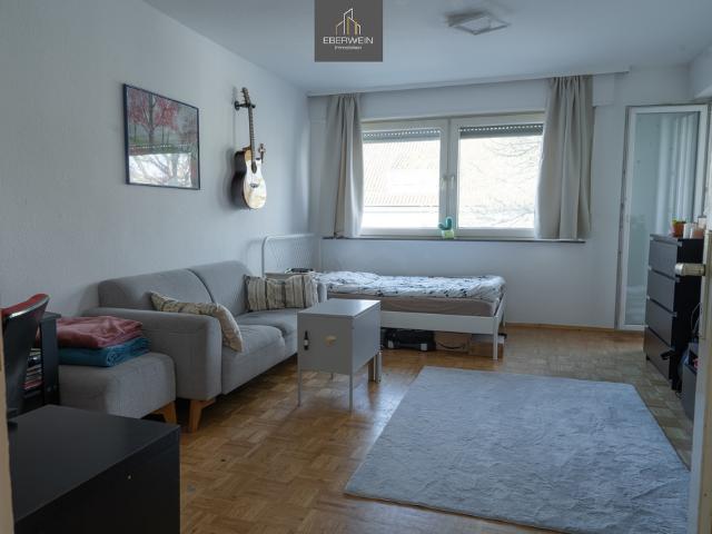 Helle 3 Zimmer mit Balkon – zentral mit Stellplatz