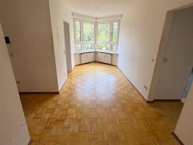 Helle 3 Zimmerwohnung direkt an der U5 von privat zu vermieten