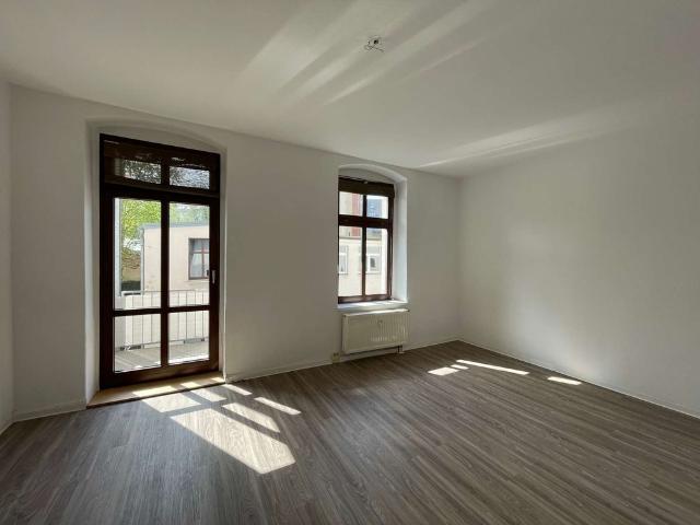 Helle 3 Zimmerwohnung mit Balkon und Aufzug!