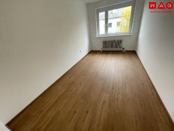 Helle 3 Zimmerwohnung mit Balkon, ab sofort!