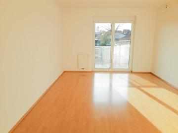 Helle 3 Zimmerwohnung mit großzügigem Balkon