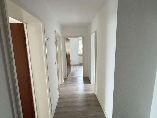 Helle 3 ZKB mit sonnigen Balkon in der Weststadt