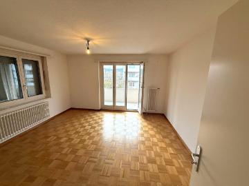 Helle 3.0 Zi Wohnung zu vermieten