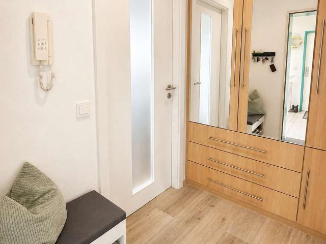 Helle 3,5 Zimmer Maisonette mit Galerie, zwei Balkonen & TG Stellplatz