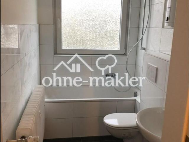 Helle 3,5 Zimmer Dachgeschosswohnung in Essen Bedingrade mit EBK